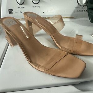 DV by Dolce Vita Tan Heeled Shoes Sleek Minimalist Design